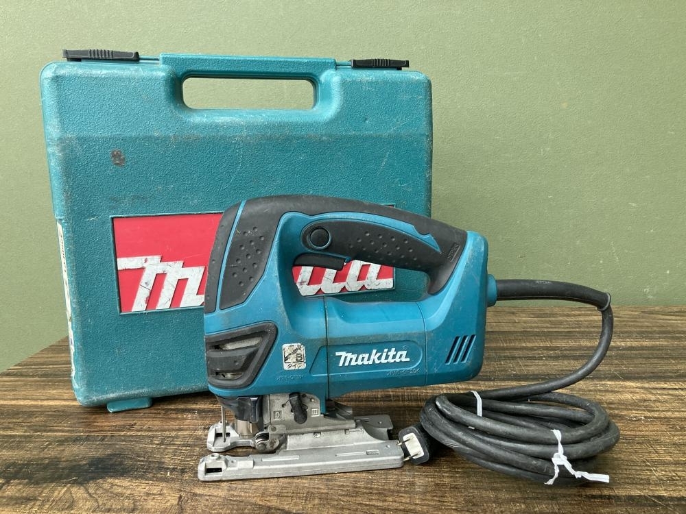 022●ジャンク品●マキタ　makita 電子ジグソー 4350FCT 作動時ブレが多くまともに作業出来ない。部品取りにどうぞ。