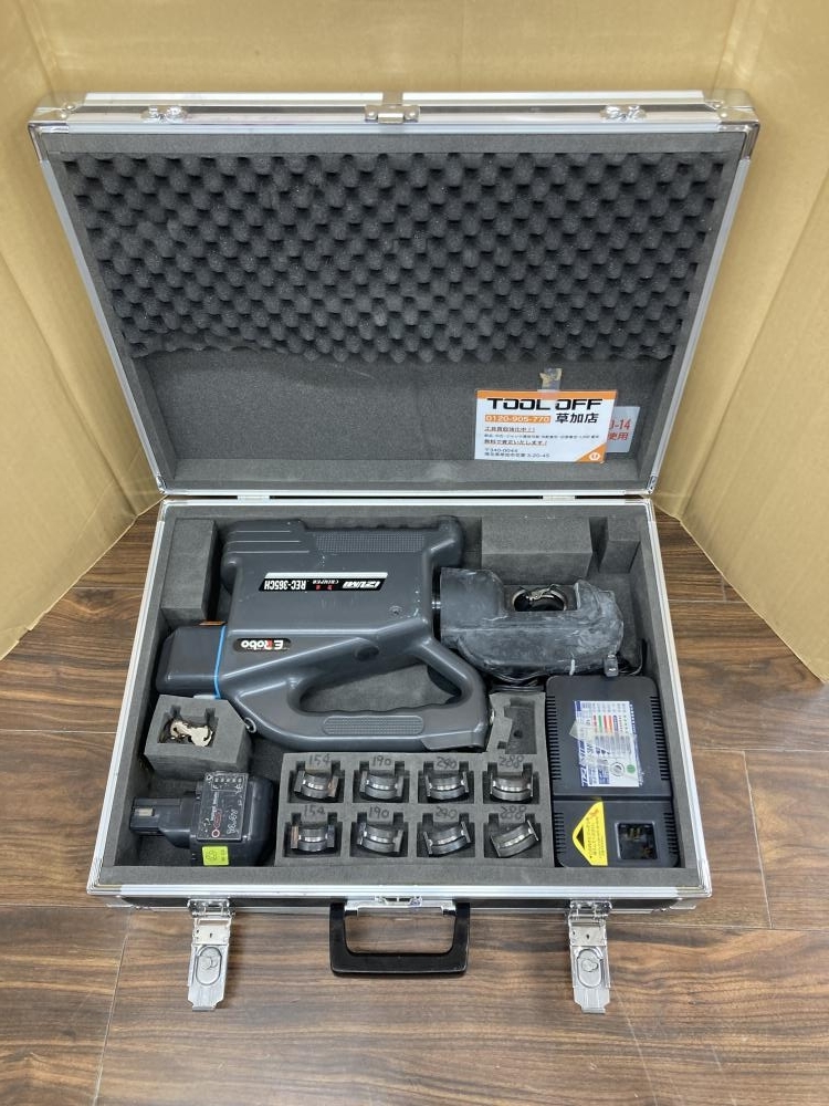 006□ジャンク品□泉精器 電動油圧式工具 REC-365CH コマ10個 ※通電確認のみ バッテリー状態不明 ※ケース会社名記載あり。