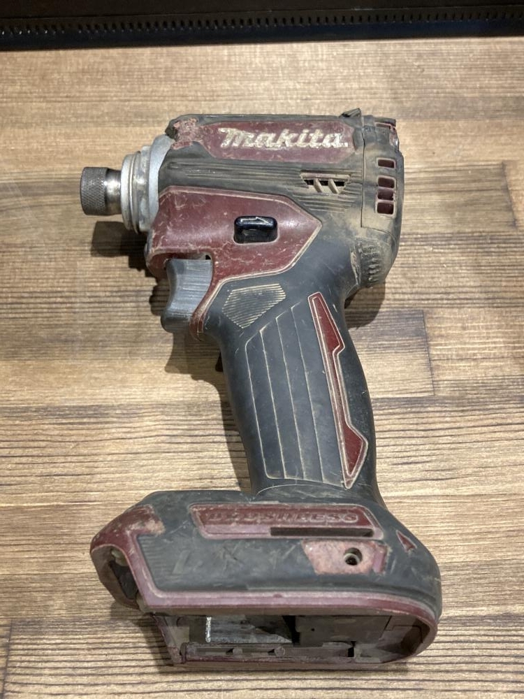 024▼ジャンク品▼makita 18V充電式インパクトドライバ TD171DZ ※ボタン破損、ライト不点灯、動作不安定、動作時異臭あり