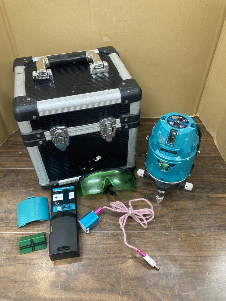 006□ジャンク品□ヤマシン グリーンレーザー墨出し器 LDR-9S ※受光器・バッテリー1個 精度不明・ボタン潰れあり　説明文必読