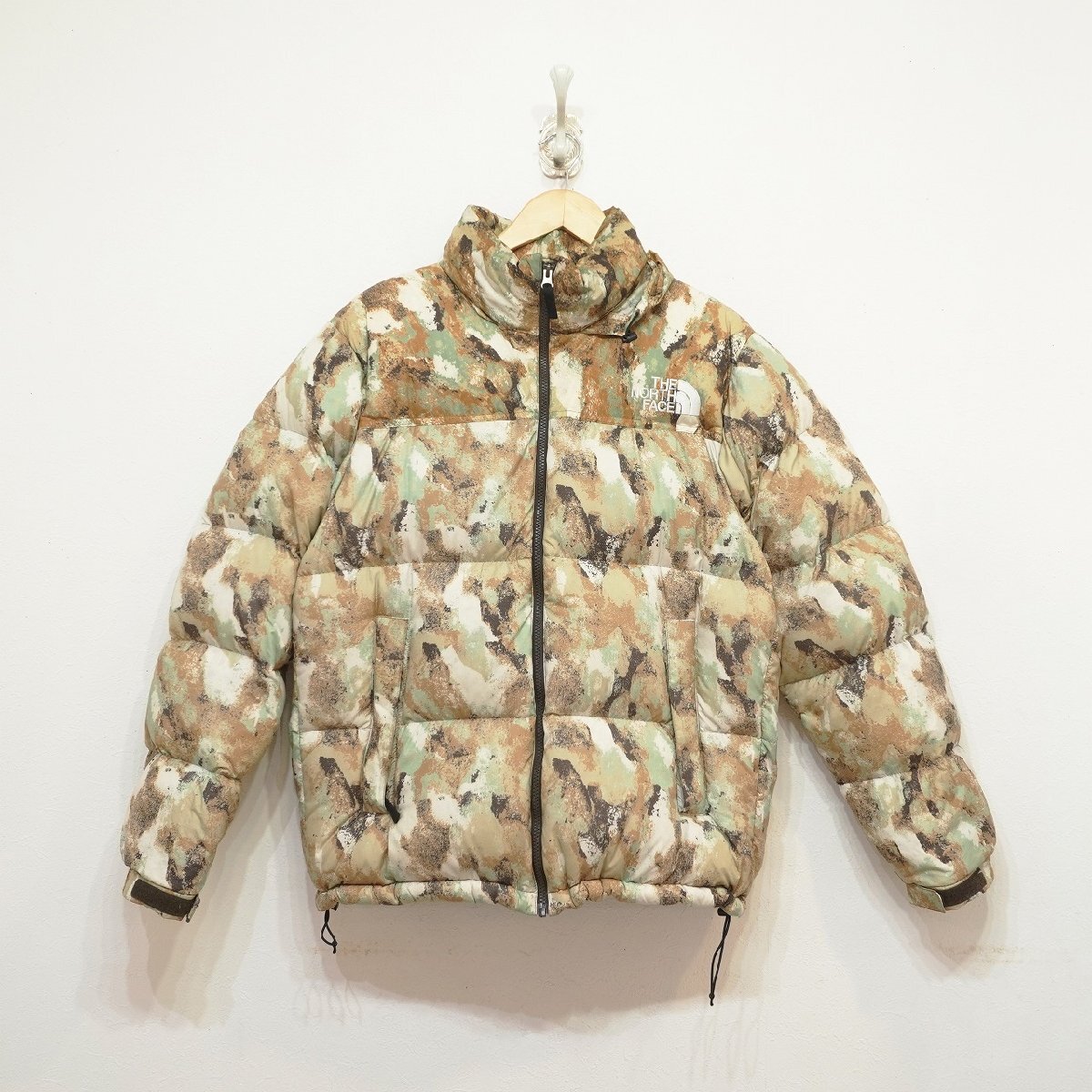 THE NORTH FACE (L) ダウンジャケット　ノベルティーヌプシジャケット　メンズ　カモフラ　迷彩　ノースフェイス　　ND92336　I12-21