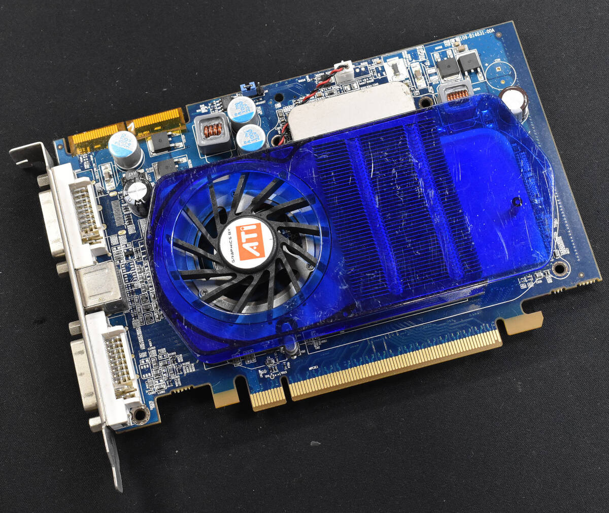 ATI Radeon HD 2600 XT 256MB GDDR3 PCI-Express DVI x2 PCI Express (AMD RADEON HD2600 XT) WindowsXP 対応 (管:VX01