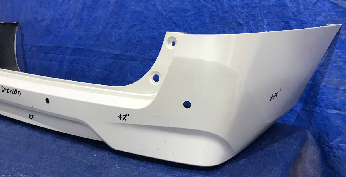 日産　セレナ　 C27 リアバンパー　85022-5TT0H_画像3