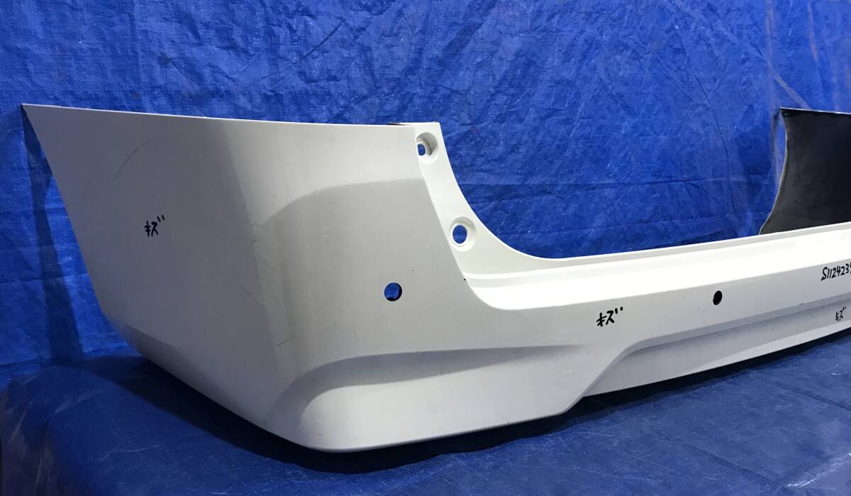 日産　セレナ　 C27 リアバンパー　85022-5TT0H_画像2