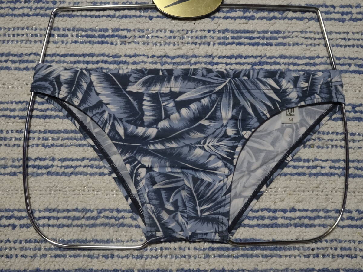 234　SPORTS・AFIELDブランドのおしゃれなスイムビキニパンツ　SizeＭ　グレー×ホワイトのリーフ柄デザイン　中古