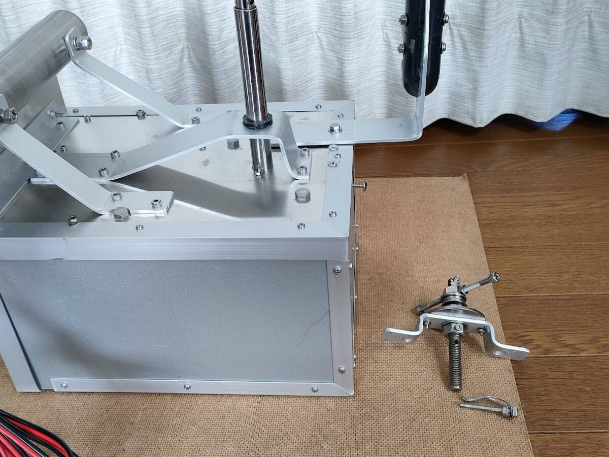 電動ビシ巻き取り機 ドラグ付 6カ月保障 12v用 右側用 電動ビシ巻き取り機 ドラグ付 6カ月保障 12v用 右側用