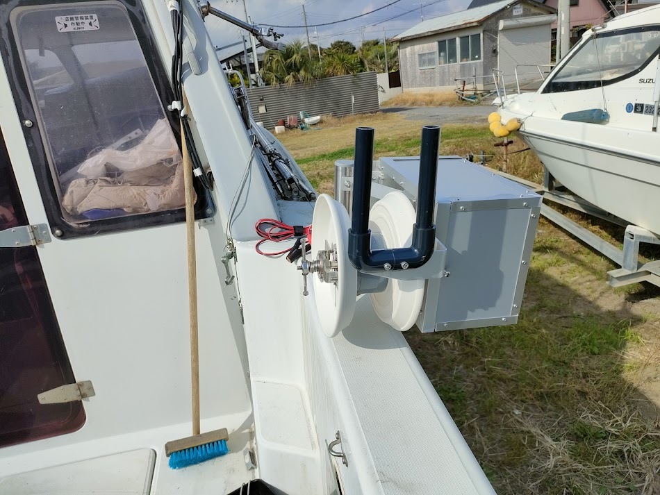 電動ビシ巻き取り機 ドラグ付 6カ月保障 12v用 右側用 電動ビシ巻き取り機 ドラグ付 6カ月保障 12v用 右側用