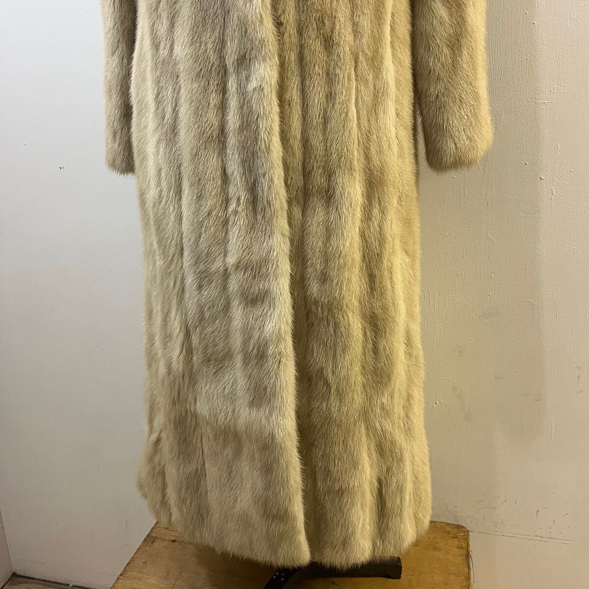 極上 Josephine 毛皮コート ロングコート ファーコート リアルファー ショールカラー フックボタン ベージュ 希少【送料一律/同梱可能】O