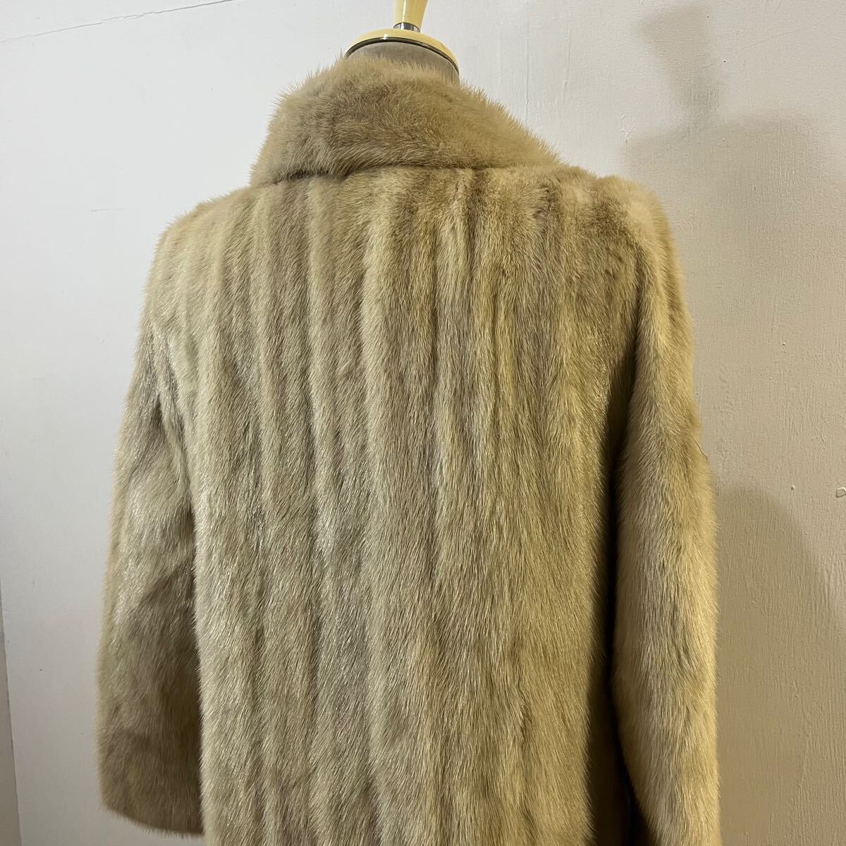 極上 Josephine 毛皮コート ロングコート ファーコート リアルファー ショールカラー フックボタン ベージュ 希少【送料一律/同梱可能】O