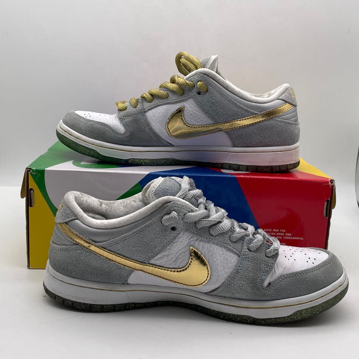 SEAN CLIVER × SB DUNK LOW "HOLIDAY SPECIAL" DC9936-100 (ホワイト/サイキックブルー/メタリックゴールド)