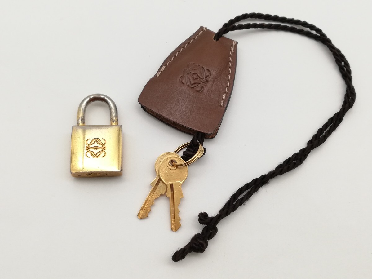 LOEWE ロエベ カデナ アナグラム キー クロシェット 南京錠 LOEWE ロエベ カデナ アナグラム キー クロシェット 南京錠