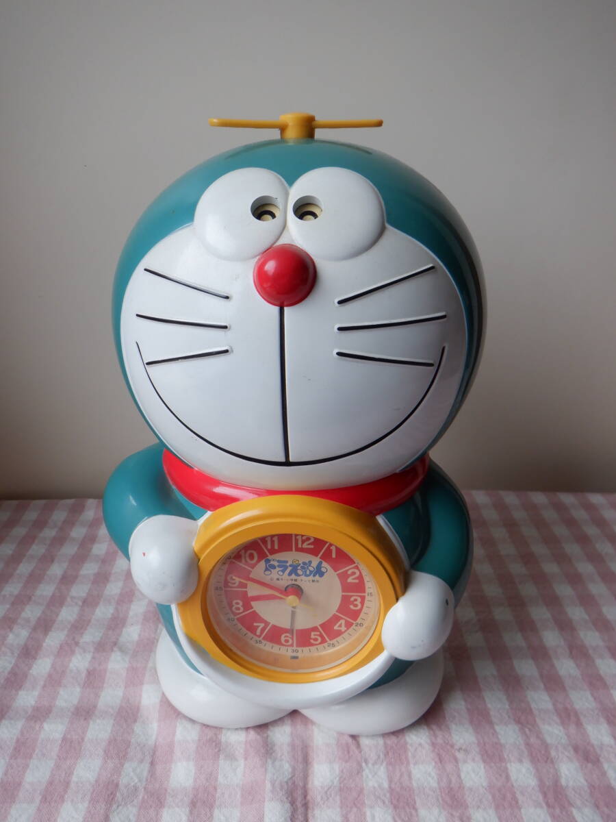 Ｄ１１　中古『ドラえもん目覚まし時計　アラーム音（大山のぶ代のドラえもんの声）小学館　テレビ朝日』～ヴィンテージ　レア