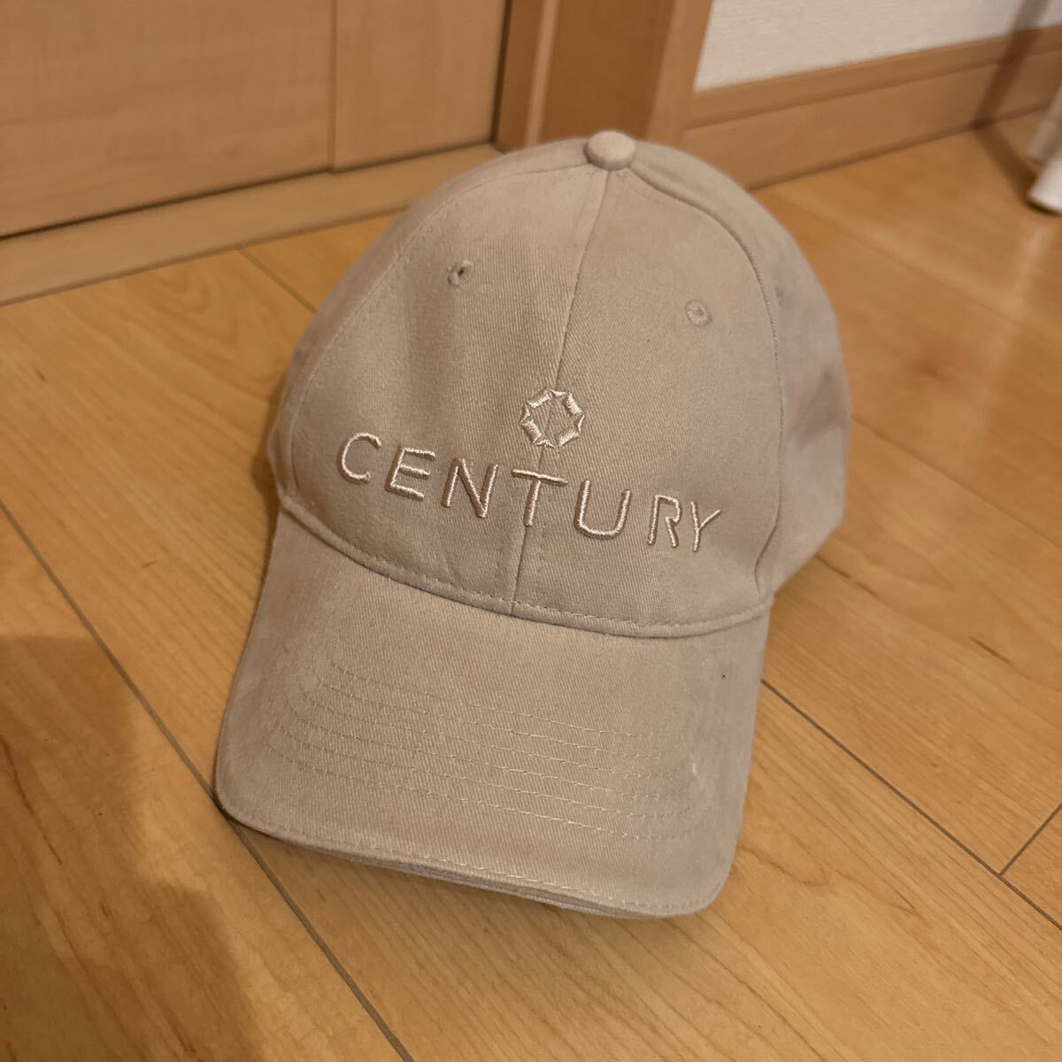 CENTURY センチュリー キャップ 帽子 ベージュ