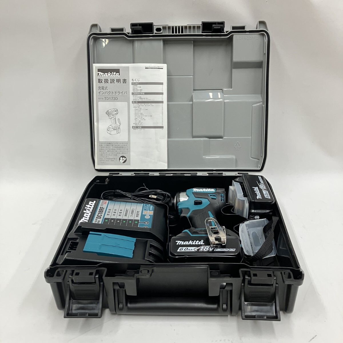 〇〇 MAKITA マキタ 充電式 インパクトドライバ 18V 6.0Ah TD173DRGX 未使用品 未使用に近い