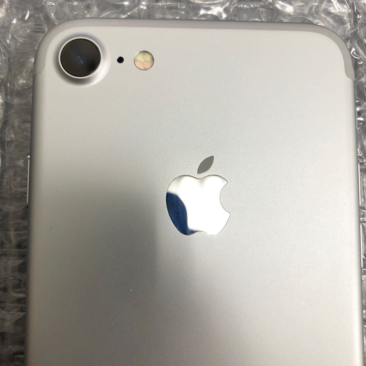 ④美品 ほぼ未使用 Apple iPhone7 32GB バッテリー最大容量100 ④美品 ほぼ未使用 Apple iPhone7 32GB バッテリー最大容量100