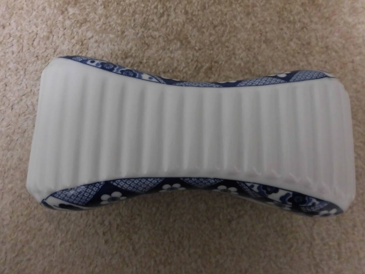 中古品 ★アンティーク　レトロ★陶器枕　陶器制　枕　陶枕　松竹梅　臺灣のお土産★1個(gè)　