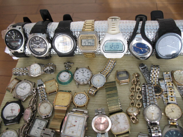 ◇ジャンク時計 まとめ売り100個以上 SEIKO CITIZEN CASIO GUCCI RADO TECHNOS ELGINその他etc.◇(アナログ(クォーツ式))|売買されたオークション情報、Yahoo!オークション(旧ヤフオク!) の商品情報をアーカイブ公開 - オークファン(aucfan.com) ◇ジャンク時計 まとめ売り100個以上 SEIKO CITIZEN CASIO GUCCI RADO TECHNOS ELGINその他etc.◇(アナログ(クォーツ式))|売買されたオークション情報、Yahoo!オークション(旧ヤフオク!) の商品情報をアーカイブ公開 - オークファン(aucfan.com)