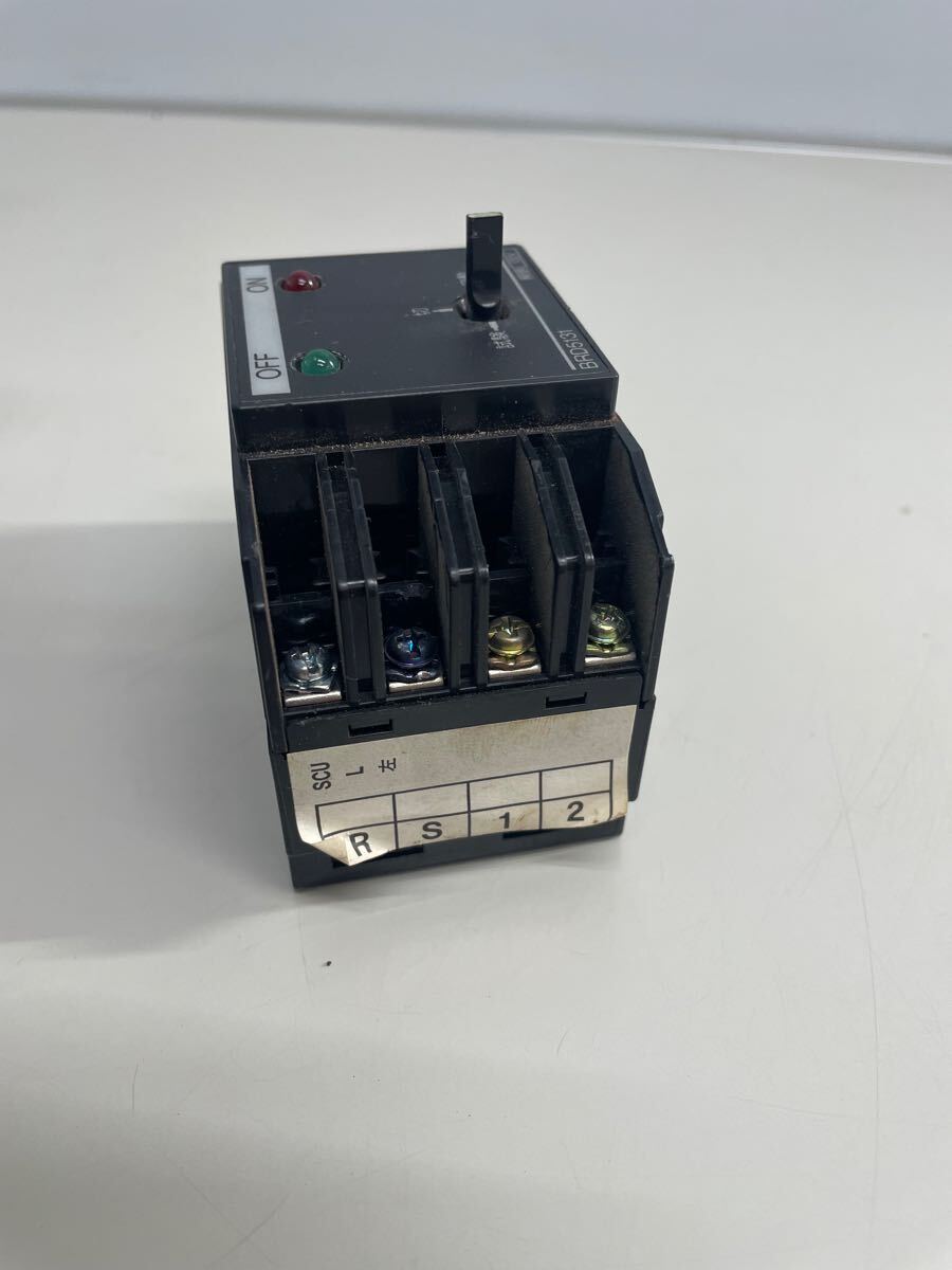 ① MATSUBISHI リモコンブレーカ制御ユニットBRD5131K SCU-L1/SCU-L2 通電動作未確認 中古 ジャンク_画像3