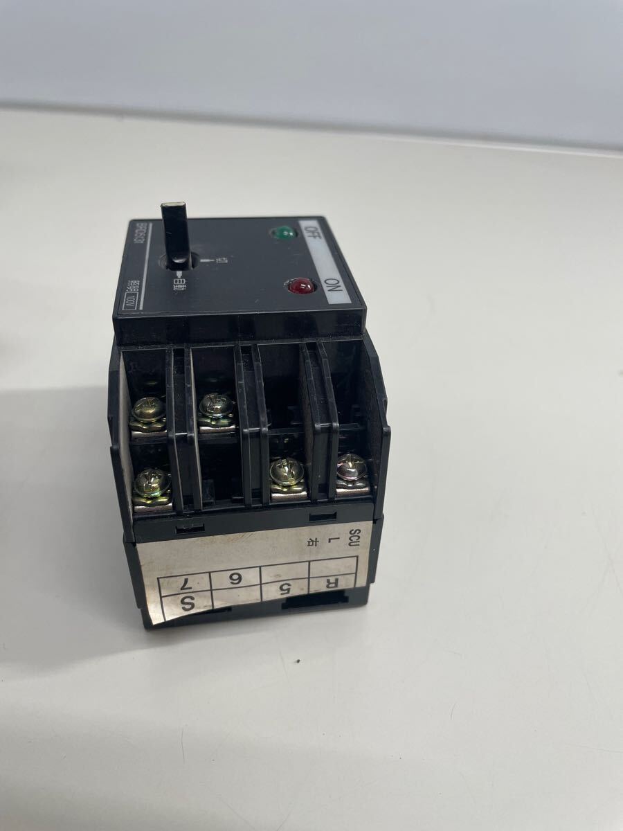 ① MATSUBISHI リモコンブレーカ制御ユニットBRD5131K SCU-L1/SCU-L2 通電動作未確認 中古 ジャンク_画像4