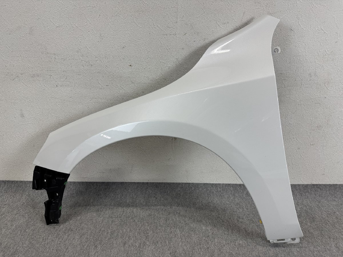 凹み無(wú) '13年 ボルボ FB4164T V60 Rデザイン 純正 左 フロントフェンダー 707 クリスタルホワイトパール (L4608)