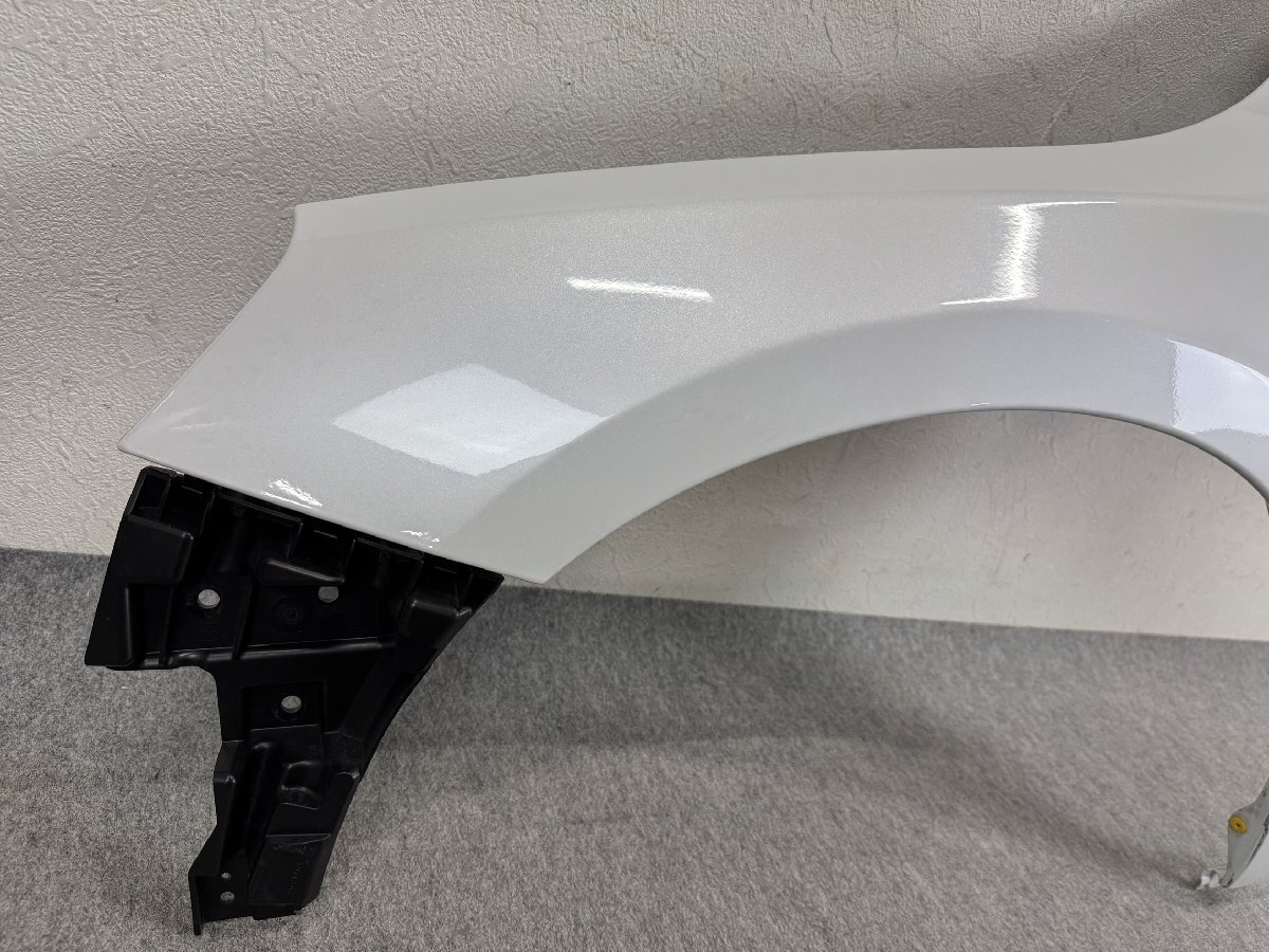 凹み無(wú) '13年 ボルボ FB4164T V60 Rデザイン 純正 左 フロントフェンダー 707 クリスタルホワイトパール (L4608)