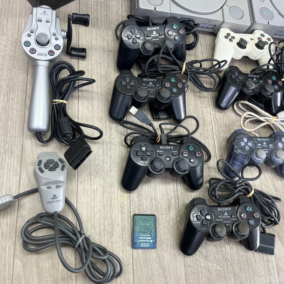 US241211 C-95 SONY ソニー PlayStation PS2 PS1 本体 コントローラー DUALSHOCK 厚型 薄型 SCPH- 30000/35000/15000 他 まとめ ジャンク(本体)|売買されたオークション情報、Yahoo!オークション(旧ヤフオク!) の商品情報をアーカイブ公開 - オークファン(aucfan.com) US241211 C-95 SONY ソニー PlayStation PS2 PS1 本体 コントローラー DUALSHOCK 厚型 薄型 SCPH- 30000/35000/15000 他 まとめ ジャンク(本体)|売買されたオークション情報、Yahoo!オークション(旧ヤフオク!) の商品情報をアーカイブ公開 - オークファン(aucfan.com)