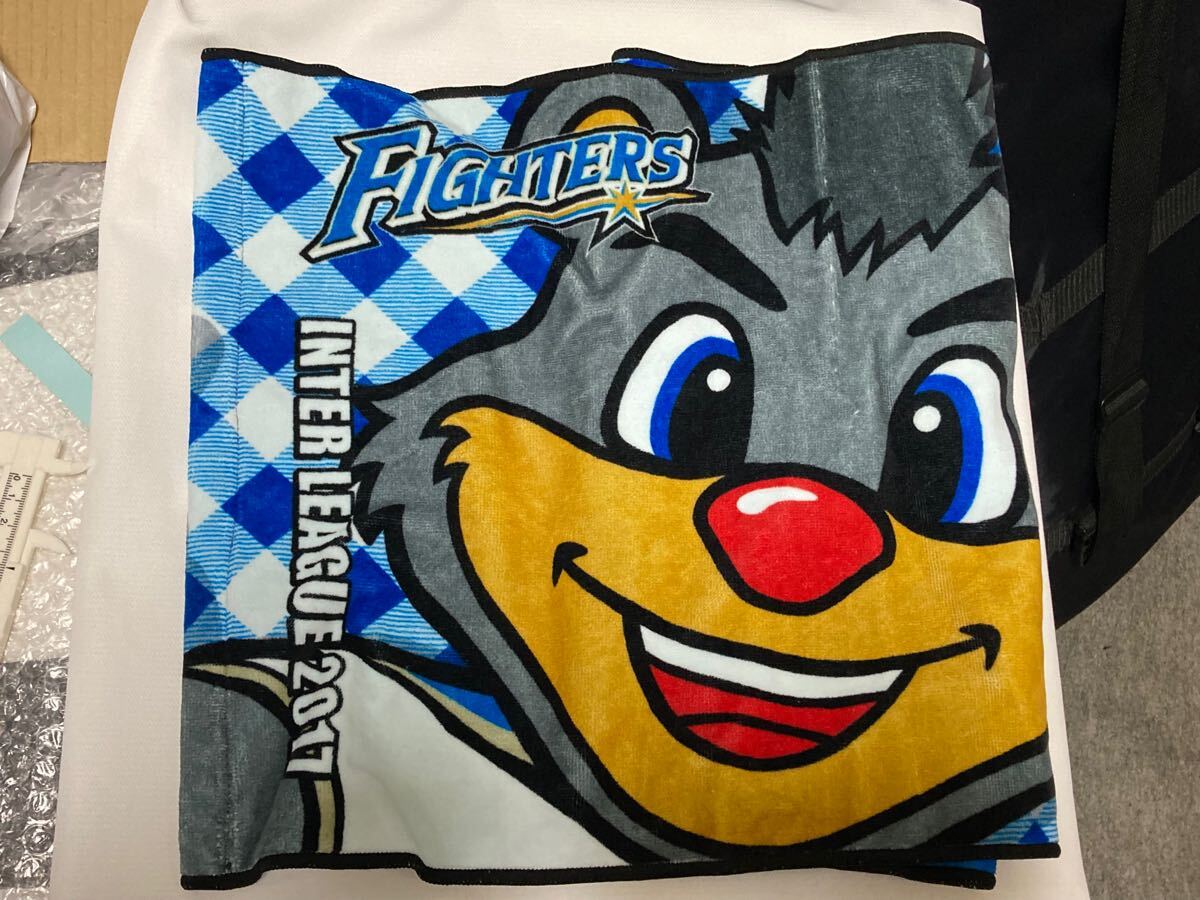 北海道日本ハムファイターズ　2017 交流戦コラボタオル　B・B ×　スターマン DeNAベイスターズ　未使用_画像5