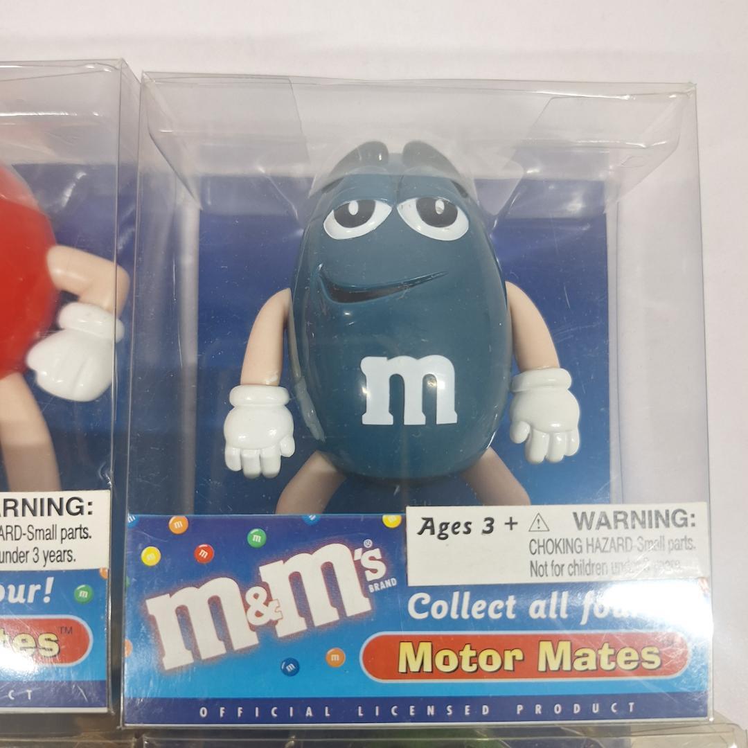 m&m