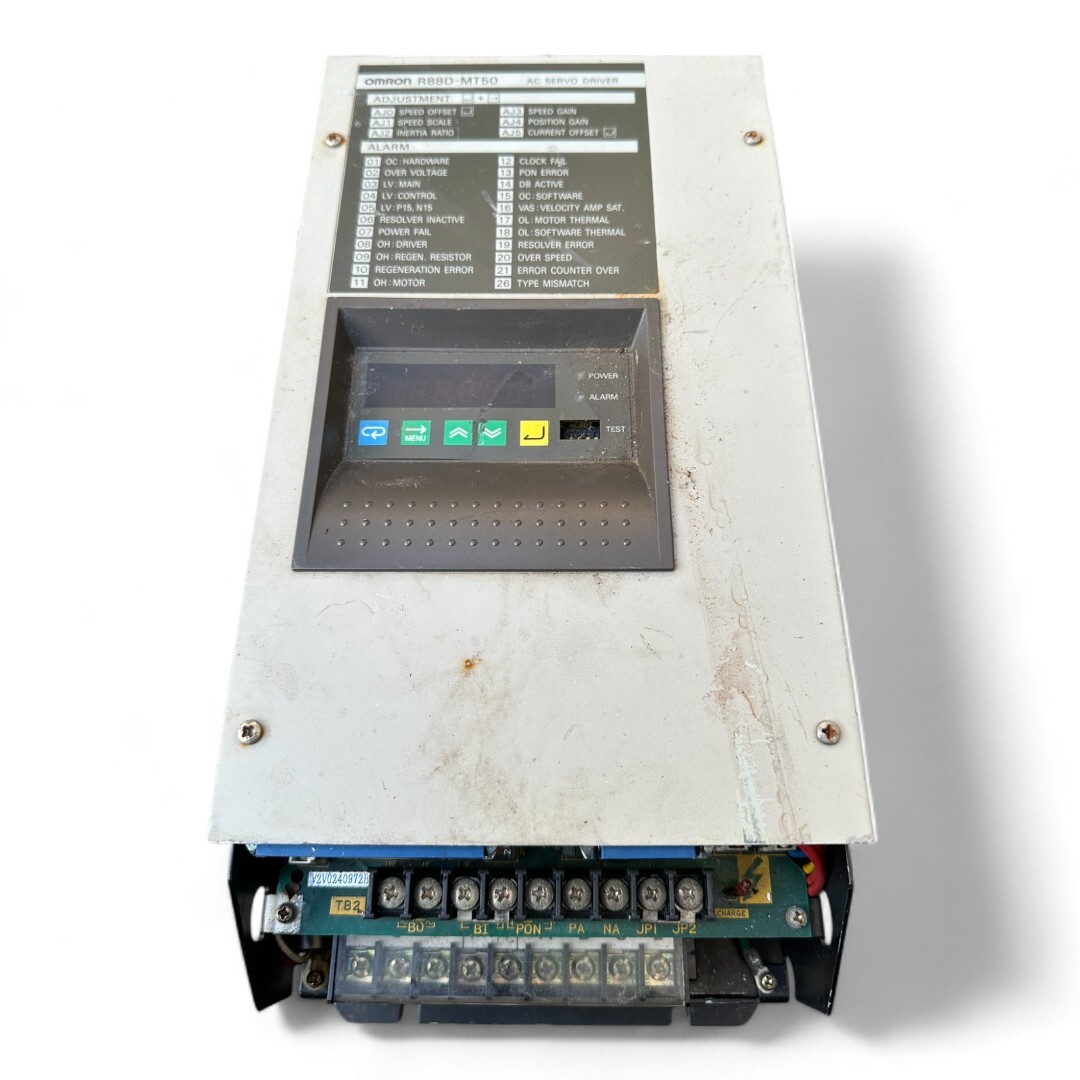 オムロン OMRON R88D-MT50 ACサーボドライバー AC Servo Driver (200/220VAC, 50/60Hz, 90VA, Made in Japan)