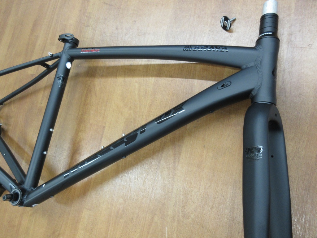 アラヤ MuddyFox MFX-N 50cmサイズ マットブラック 700Cクロス アラヤ MuddyFox MFX-N 50cmサイズ マットブラック 700Cクロス