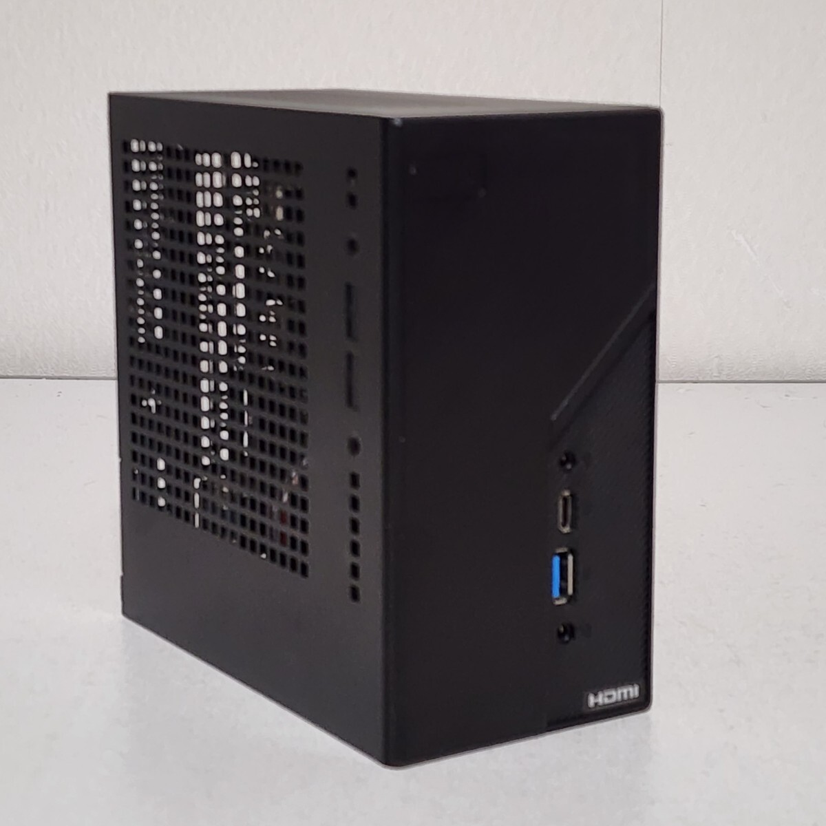 ASRock DeskMini X300 ベアボーンキット X300M-STX搭載 最新Bios ASRock DeskMini X300 ベアボーンキット X300M-STX搭載 最新Bios