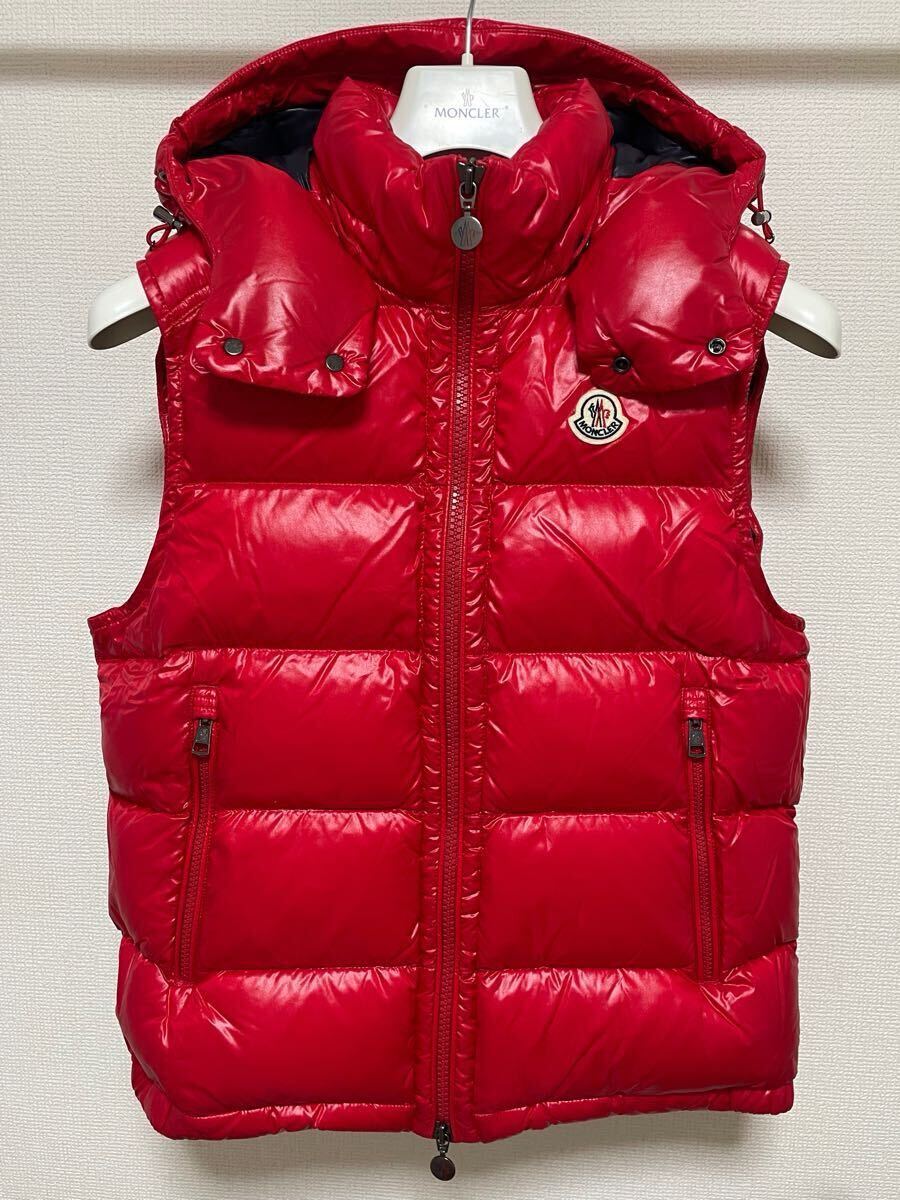 超美品 MONCLER BORMES GILET 2 レッド ダウンベスト 超美品 MONCLER BORMES GILET 2 レッド ダウンベスト