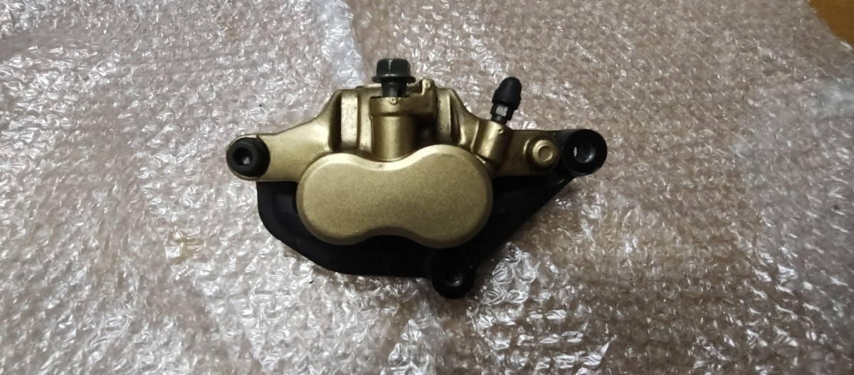 ヤマハ　マジェスティ2　3連?5連メーター（SG03J）純正フロントキャリパー