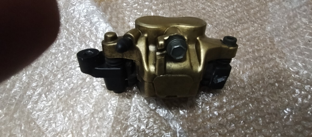 ヤマハ　マジェスティ2　3連?5連メーター（SG03J）純正フロントキャリパー