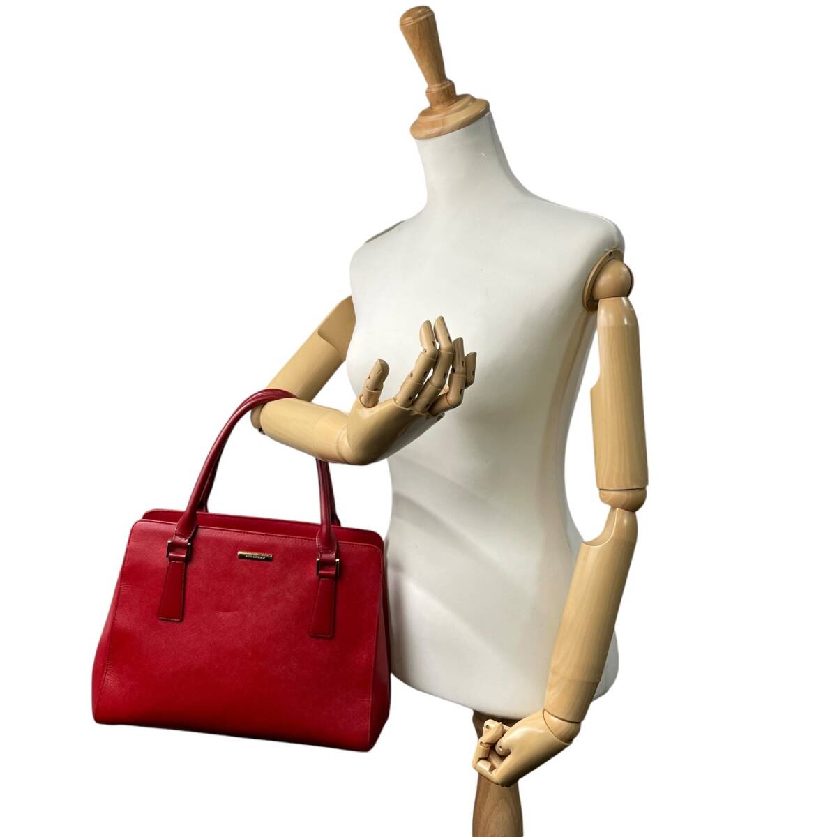 美品 BURBERRY バーバリー ハンドバッグ ロゴプレート ノバ 美品 BURBERRY バーバリー ハンドバッグ ロゴプレート ノバ