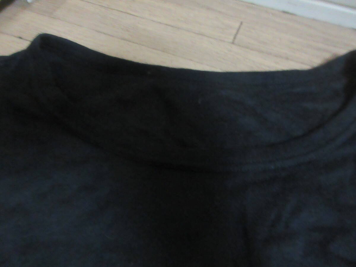 ⑪トップバリュー　秋冬用　黒丸首長袖シャツ　サイズ４L_画像2