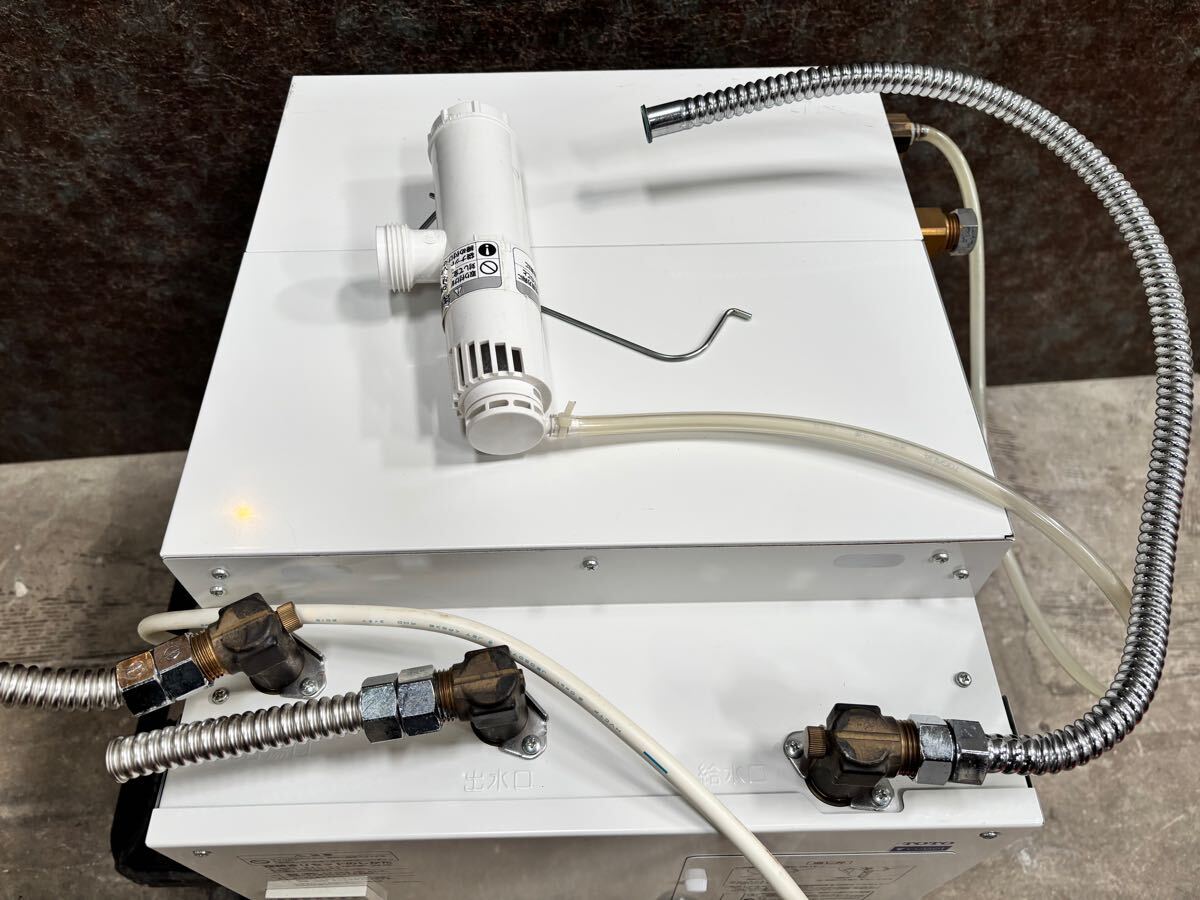 7000円 中古 | 電気温水器 TOTO REK25C2DN 業務用 中古/送料別途 7000円 中古 | 電気温水器 TOTO REK25C2DN 業務用 中古/送料別途