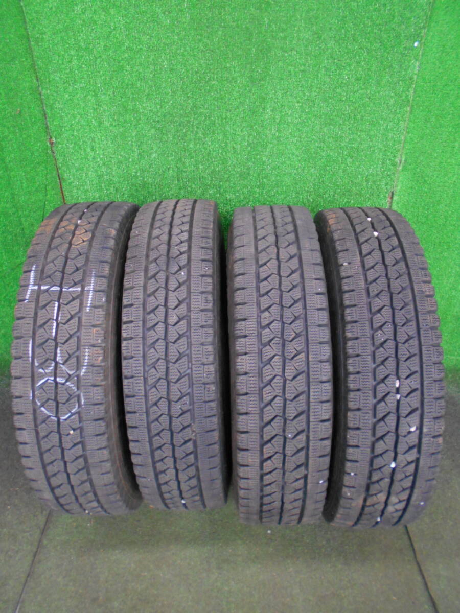 I-30 205/85R16 117/115L LT BS W979 バリ山 4本set