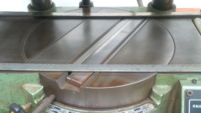 日立工機 超仕上かんな盤 250mm オートリターン PF90F カンナ盤 日立工機 超仕上かんな盤 250mm オートリターン PF90F カンナ盤