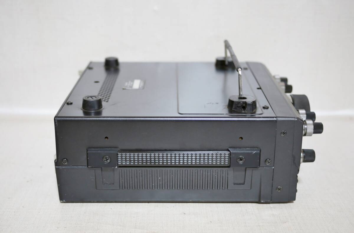 YAESU FT-850 HF オールモード 100W 無線機 ゼネカバ送信改 1.5 YAESU FT-850 HF オールモード 100W 無線機 ゼネカバ送信改 1.5