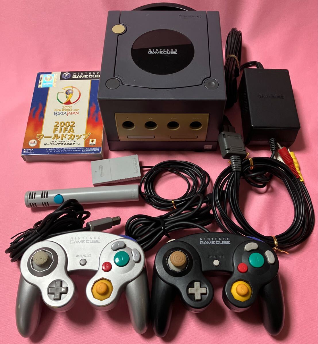 【コントローラー2個付】任天堂 GAMECUBE ゲームキューブ DOL-001バイオレット＋コントローラー2個＋アダプター＋ゲームソフト 他