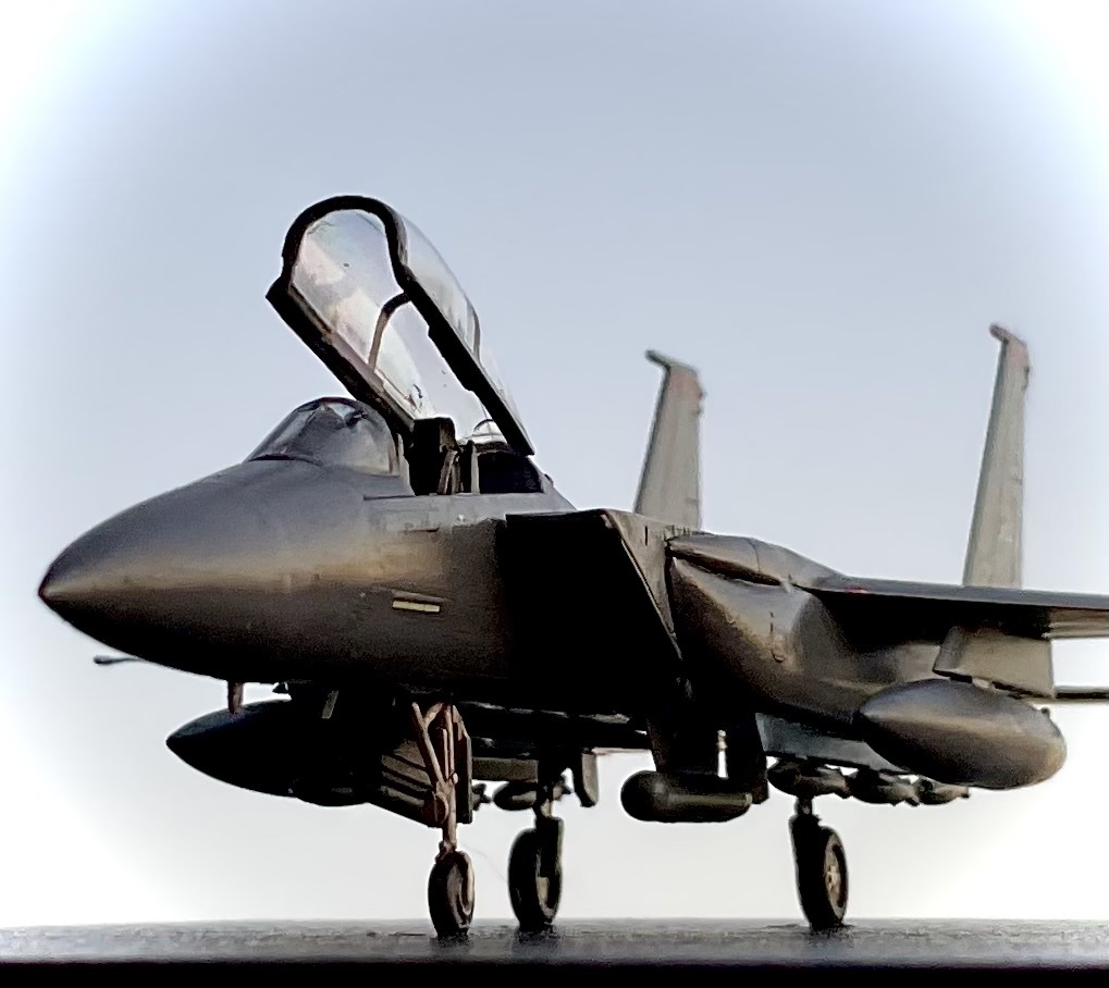 1/144 エフトイズ F-15E ストライクイーグル フルレペイント完成品