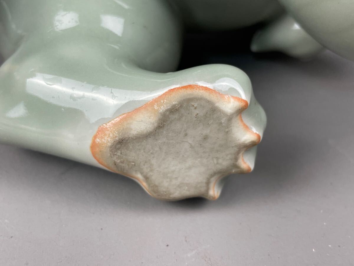 爆買いしたい 鍋島青磁 置物 特大獅子 工芸品 - 工芸品