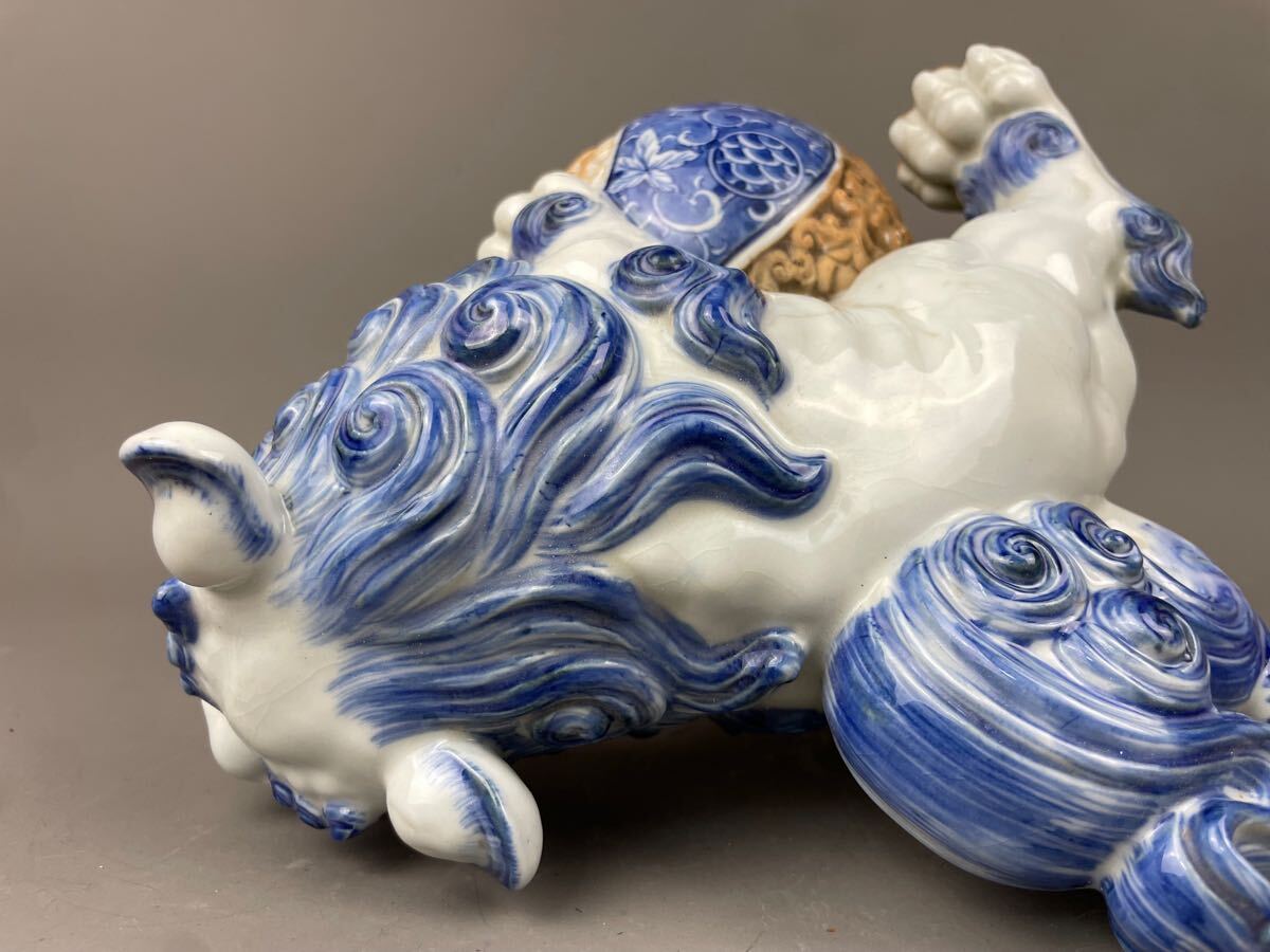 玉乗り獅子 高さ約20cm インテリア 陶器 置物 伊万里焼 九谷焼