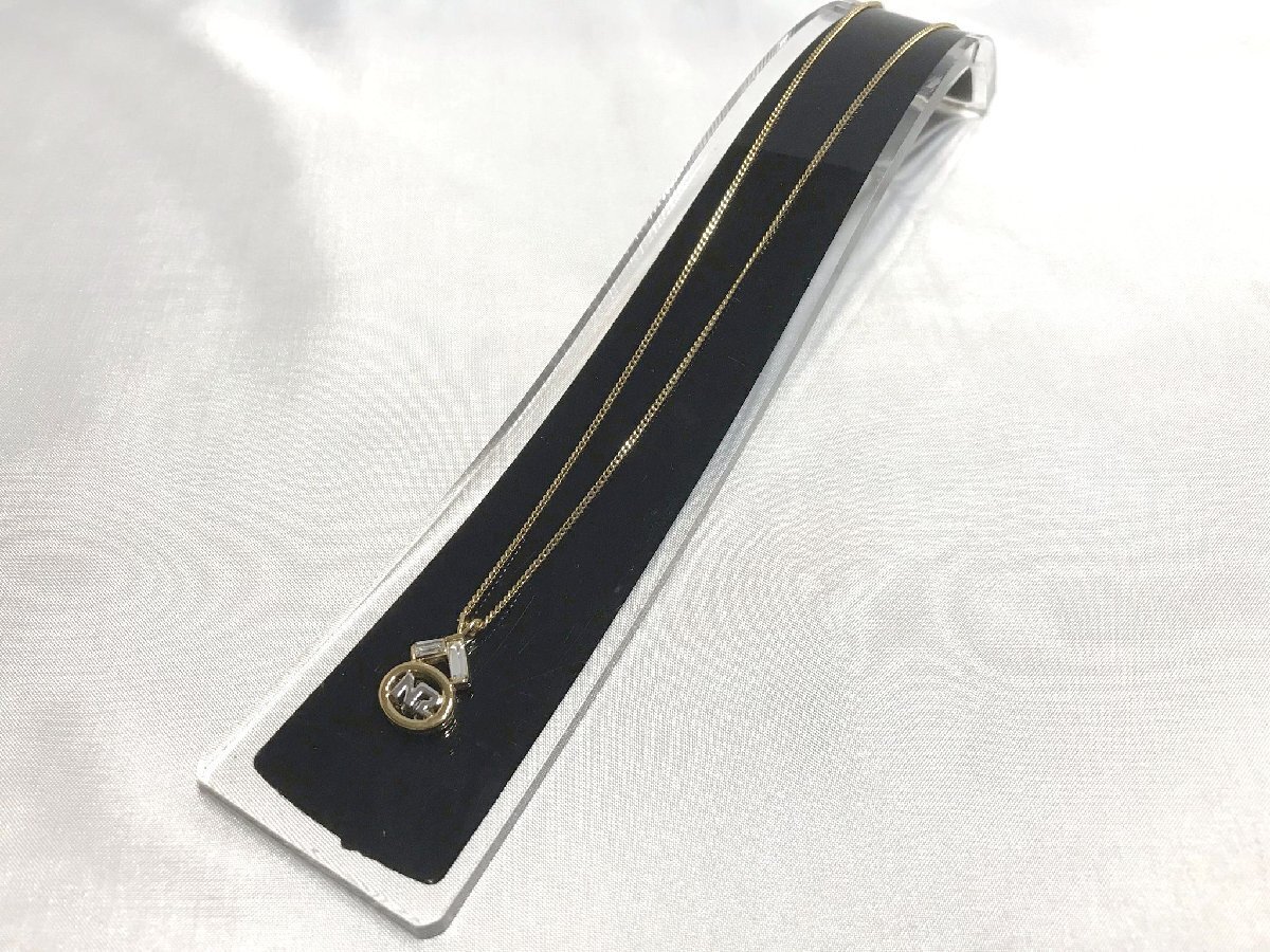 ■【YS-1】 美品 ■ ニナリッチ NINARICCI ネックレス ■ NR ロゴ 石付き クリア系 × ゴールド 金色系 トップ1.5cm×1cm【同梱可能商品】D