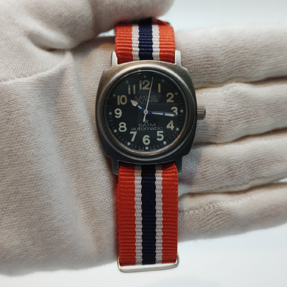 ラティーノ ミリタリー 自動(dòng)巻き 未使用品 ブラック LATINO MILITARE ナトーバンド レッド