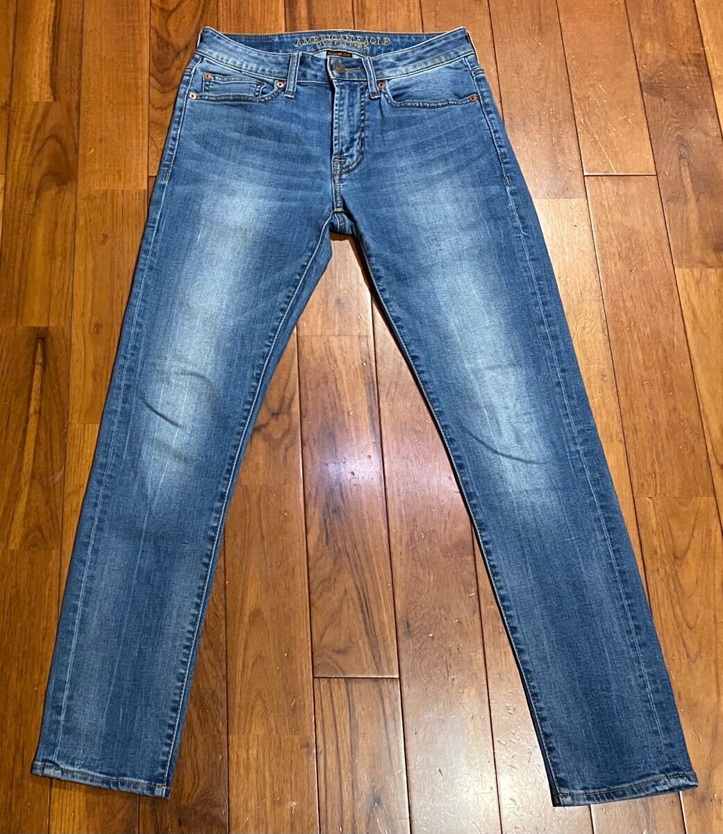 ■AMERICAN EAGLE OUTFITTERS■アメリカンイーグルのストレッチスリムテーパードデニム(ジーンズ)■W26