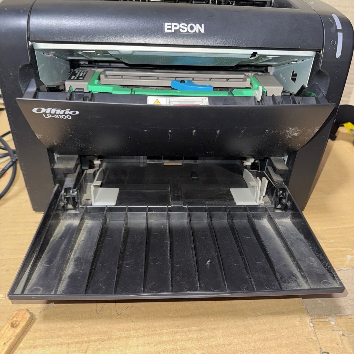 a-7945) лазерный принтер [ EPSON LP-S100] утиль корпус только 