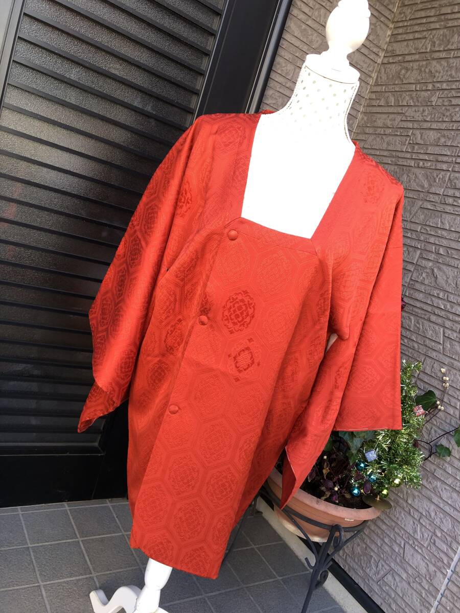 新品　着物　和服　羽織り　道行コート　朱　オレンジ　柄入り　正絹