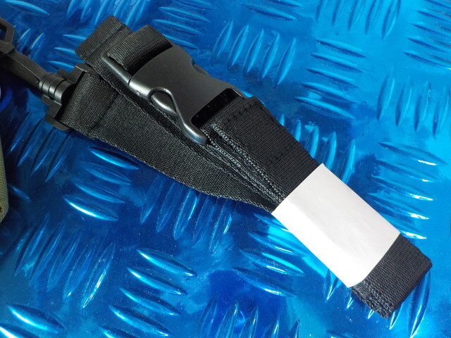  D277●〇(2)新品未使用 　一風　IPPU　インナー　防水バック　メッセンジャー　カーキ　定価4070円　　5-9/14（ま）68_画像10